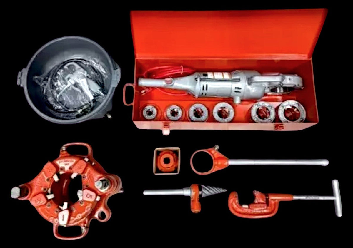 Ridgid 700 Hand Held Power Drive 41935 Pipe Threading Machine Kit 1/8" to 4" with Ridgid 141