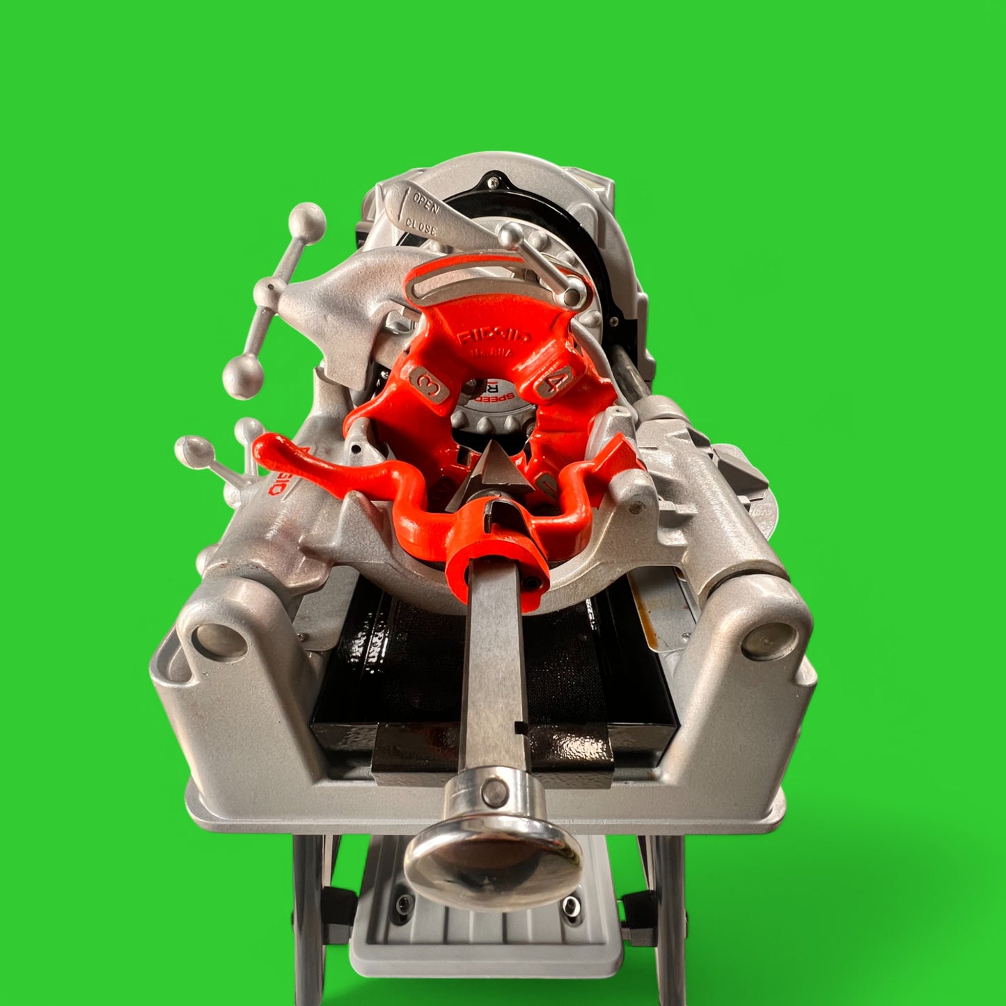 RIDGID 535 V3 PIPE THREADING MACHINE, AUTO OILER WITH CART.