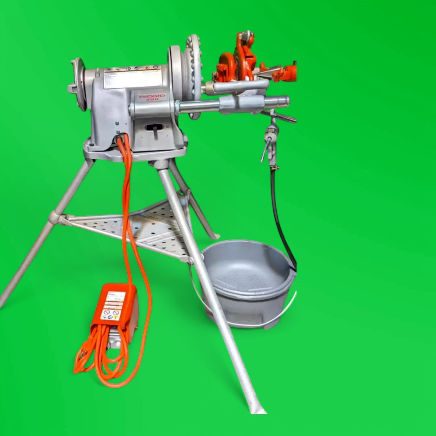 RIDGID 300 PIPE THREADING MACHINE COMPLETE (38 RPM)